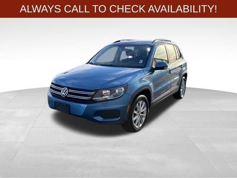 Used 2017 Volkswagen Tiguan Limited w/ Premium Package image 3