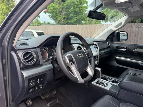 Used 2017 Toyota Tundra Platinum AWD/4WD image 28