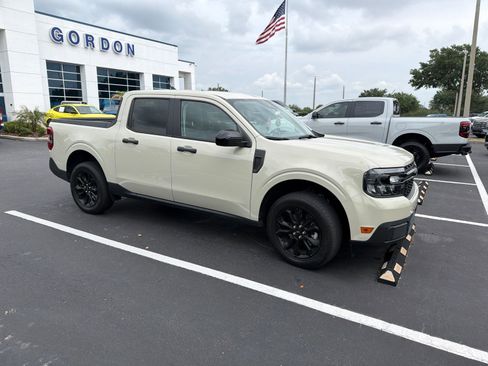 Used 2024 Ford Maverick XLT w/ XLT Luxury Package FWD image 2