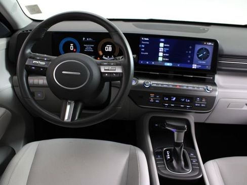 Used 2025 Hyundai Kona SEL image 10