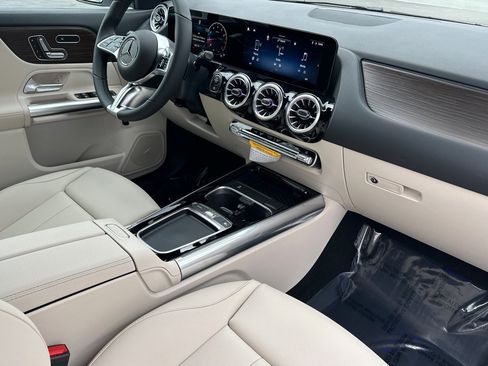 New 2026 Mercedes-Benz GLA 250 image 16