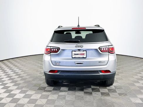 Certified 2024 Jeep Compass Latitude image 9