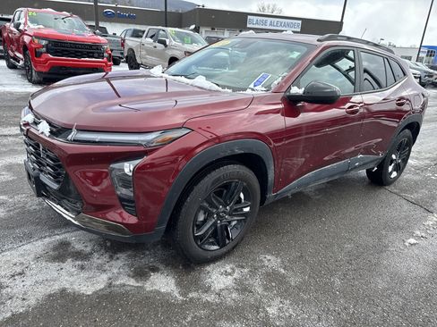 Used 2024 Chevrolet Trax ACTIV w/ Sunroof Package image 8
