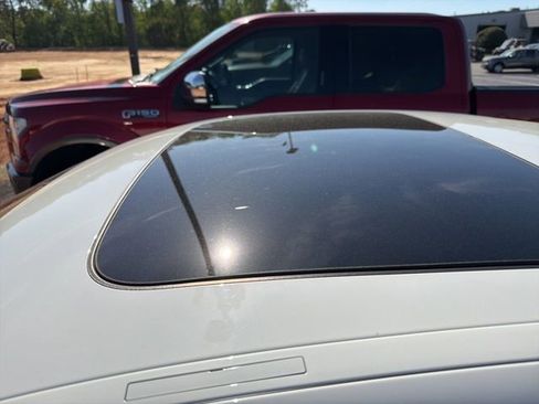 Used 2021 BMW 530i w/ M Sport Package image 5