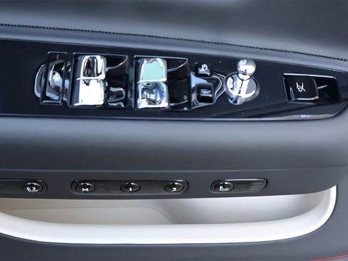 New 2026 Rolls-Royce Spectre image 12