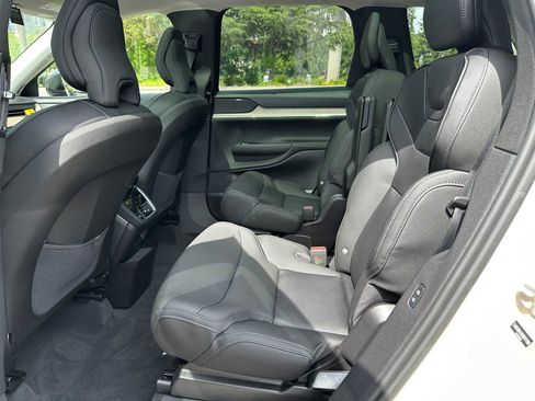 New 2025 Volvo EX90 Ultra image 15