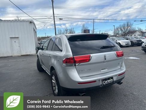 Used 2012 Lincoln MKX FWD image 7