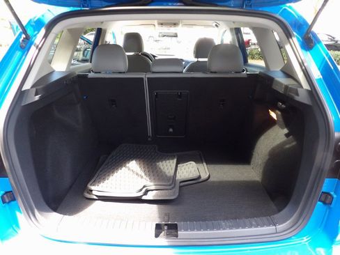 Used 2022 Volkswagen Taos SE image 21