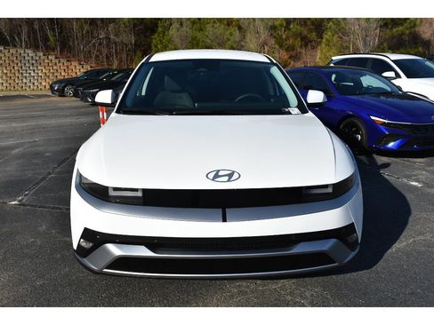 New 2026 Hyundai Ioniq 5 SEL image 7