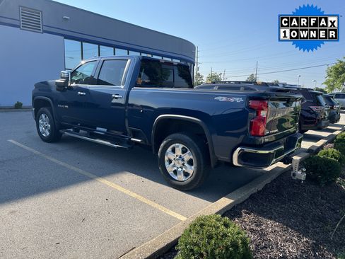 Used 2022 Chevrolet Silverado 2500 LTZ w/ LTZ Convenience Package AWD/4WD image 3