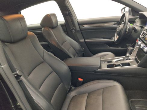 Used 2018 Honda Accord Sport image 21