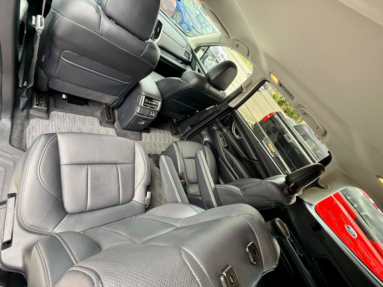 Used 2023 Subaru Ascent Limited AWD/4WD image 32