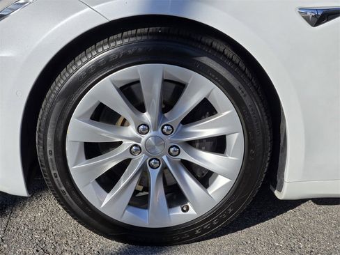 Used 2019 Tesla Model S 100D image 10