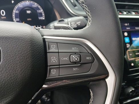 Certified 2023 Jeep Grand Cherokee Altitude image 29