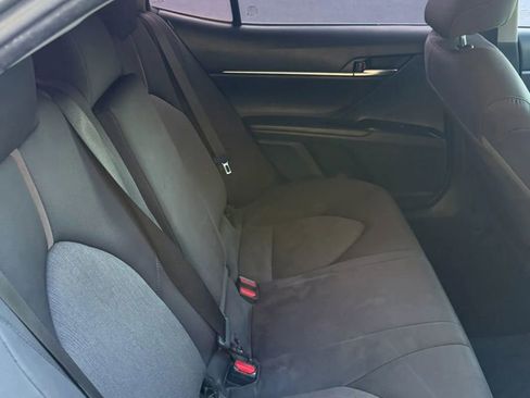 Used 2018 Toyota Camry LE FWD image 16