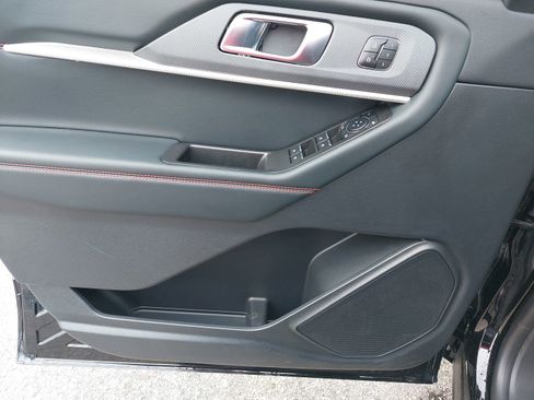 Used 2025 Ford Explorer ST-Line w/ Premium Package image 29