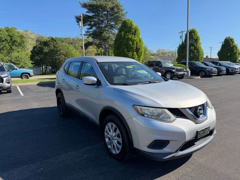 Used 2015 Nissan Rogue S AWD/4WD image 5