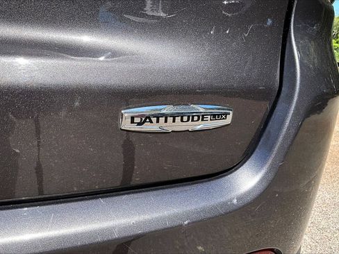 Used 2023 Jeep Compass Latitude AWD/4WD image 21