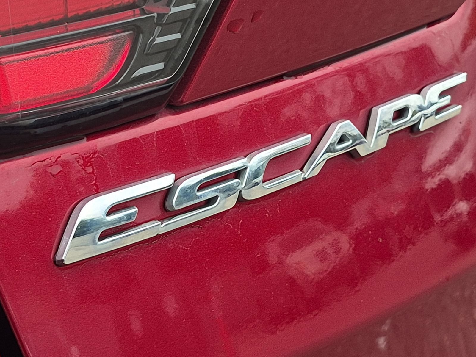 Used 2018 Ford Escape SE FWD image 14