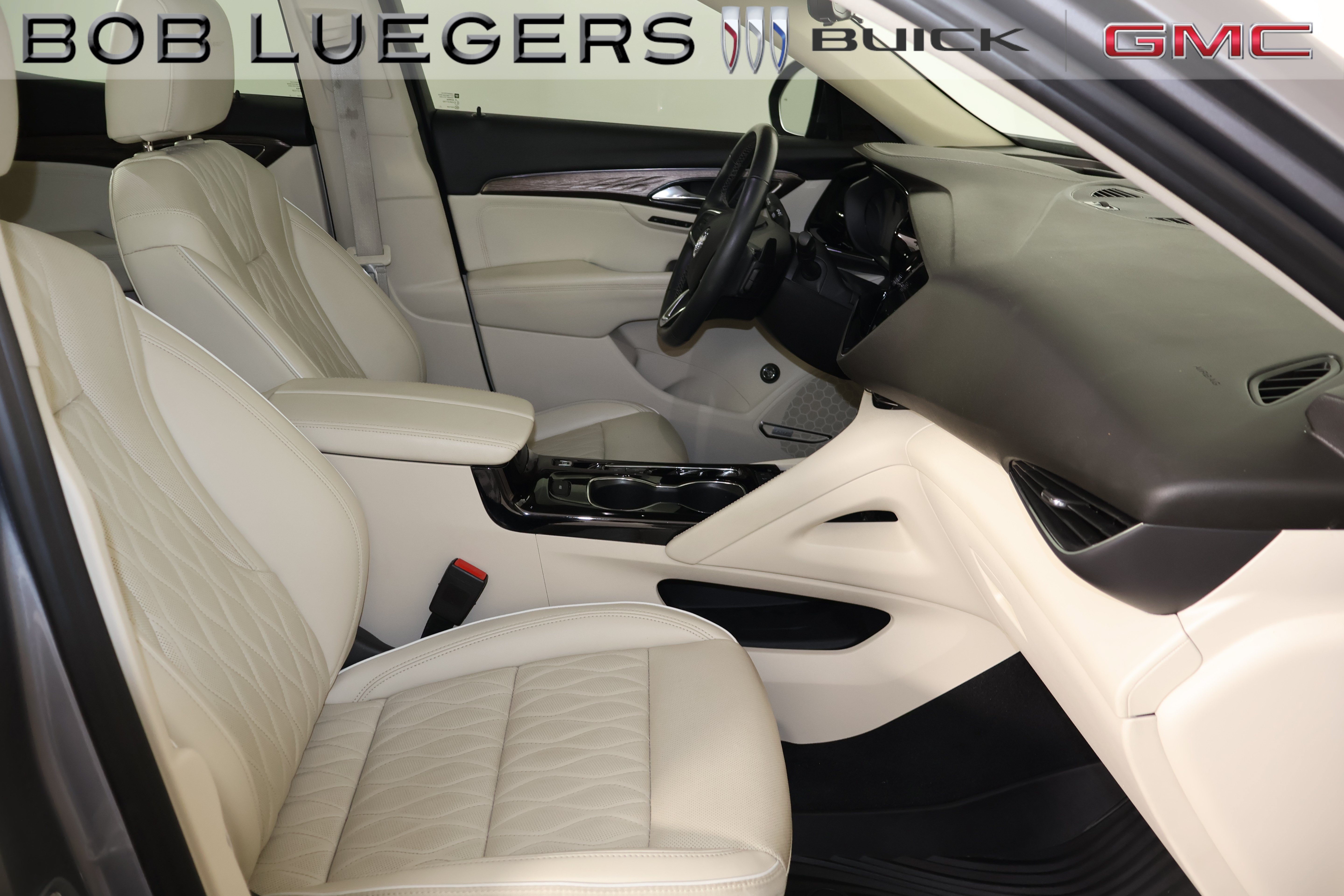 Used 2022 Buick Envision Avenir w/ Technology Package II AWD/4WD image 20