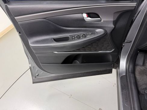 Used 2019 Hyundai Santa Fe SEL FWD image 18