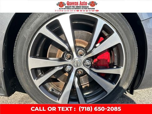 Used 2019 INFINITI Q60 Red Sport 400 w/ Cargo Package RWD image 31