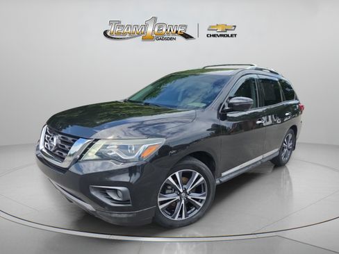 Used 2018 Nissan Pathfinder Platinum AWD/4WD image 4