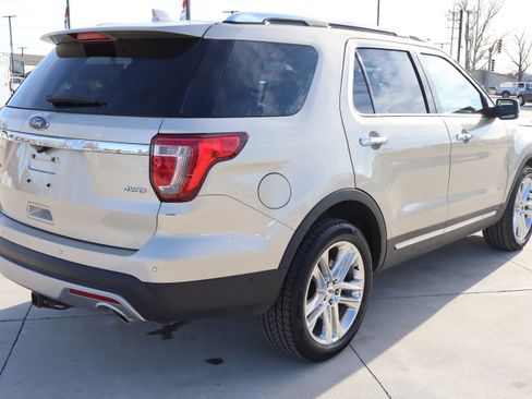 Used 2017 Ford Explorer Limited w/ Equipment Group 301A image 6