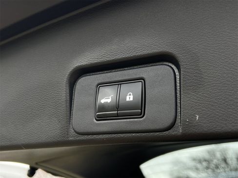 Certified 2023 Nissan Rogue SV w/ SV Premium B Package image 29