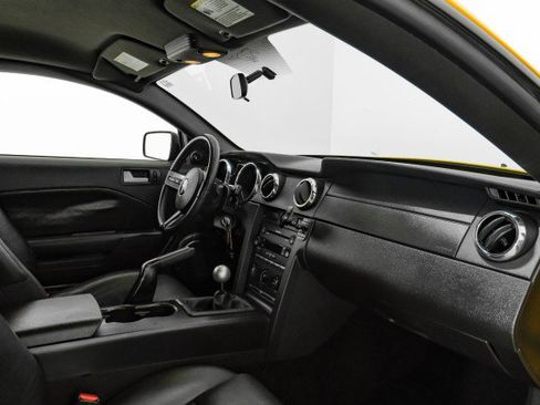 Used 2007 Ford Mustang GT Premium image 10