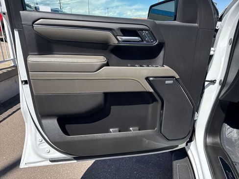 Used 2024 Chevrolet Silverado 1500 ZR2 image 10