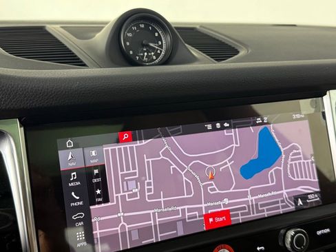 New 2025 Porsche Macan image 32