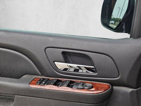 Used 2011 Chevrolet Tahoe LS RWD image 9