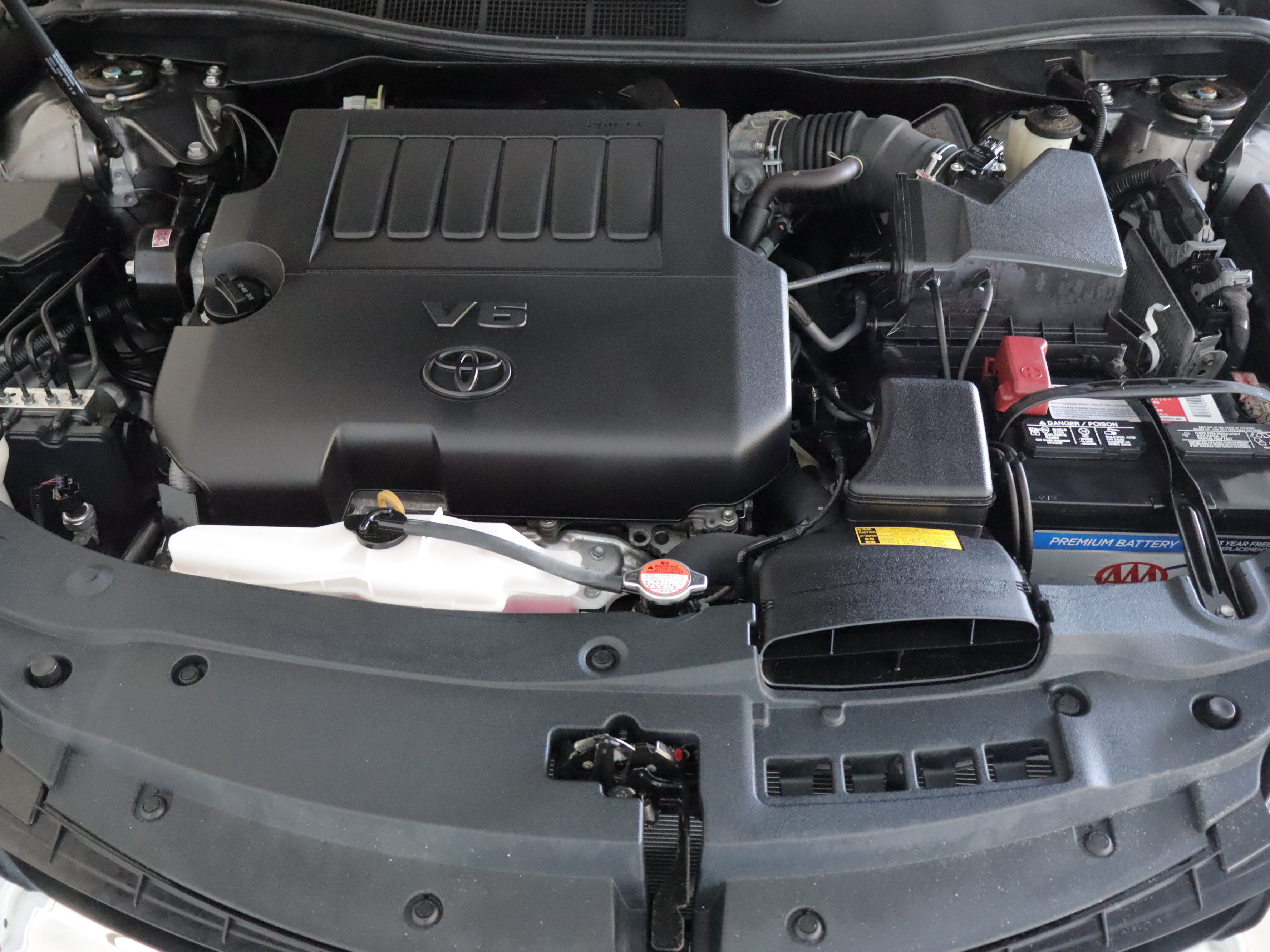 Used 2016 Toyota Camry XLE w/ Advanced Technology Package FWD image 29