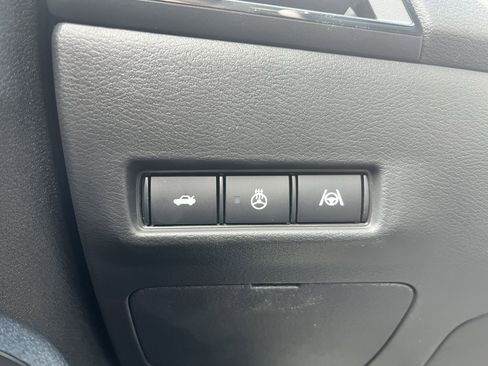 New 2026 Nissan Sentra SR w/ SR Premium Package FWD image 29