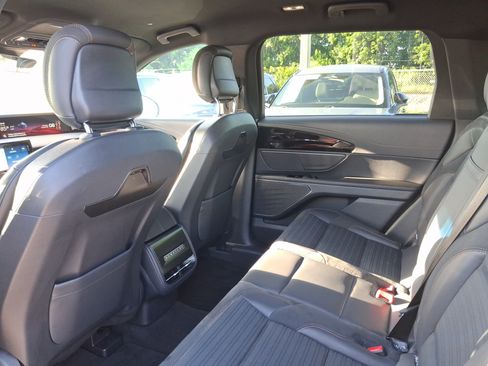 Certified 2024 Lincoln Nautilus Reserve w/ Jet Appearance Package (87T) AWD/4WD image 5