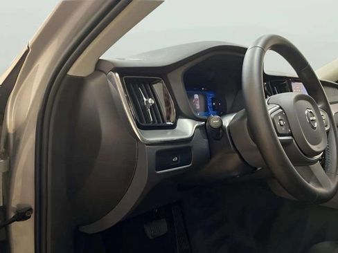 Used 2025 Volvo XC60 B5 Core AWD/4WD image 80