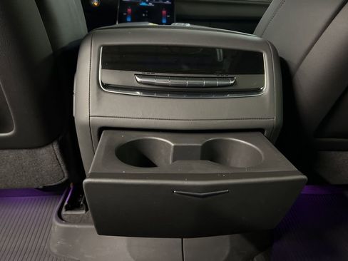 Used 2025 Cadillac Escalade ESV Sport w/ Touring Package AWD/4WD image 34