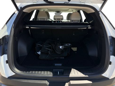 Certified 2025 Hyundai Tucson Limited AWD/4WD image 17