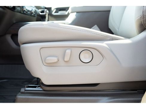 New 2026 GMC Sierra 1500 SLT w/ SLT Premium Plus Package image 15