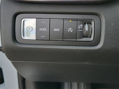 New 2026 GMC Acadia AT4 w/ Luxury Package image 22