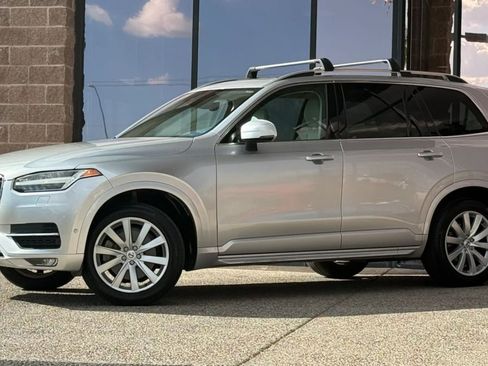 Used 2017 Volvo XC90 T6 Momentum AWD/4WD image 3