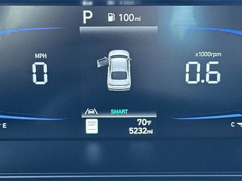 Certified 2025 Hyundai Elantra Sport image 25