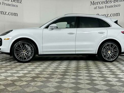 Used 2019 Porsche Cayenne Turbo image 7