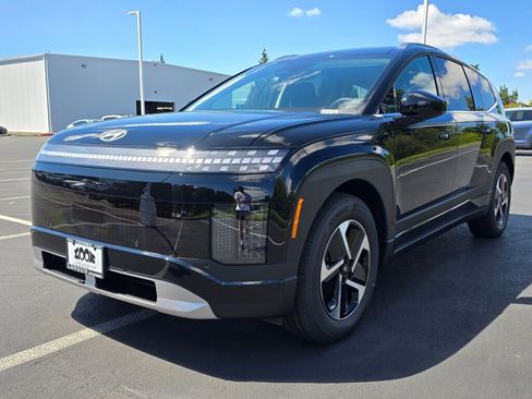 New 2026 Hyundai Ioniq 9 SE image 8