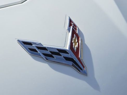 Used 2022 Chevrolet Corvette Stingray Preferred Cpe w/ Chrome Exterior Badge Package image 12