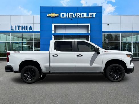 Used 2023 Chevrolet Silverado 1500 Custom Trail Boss AWD/4WD image 8