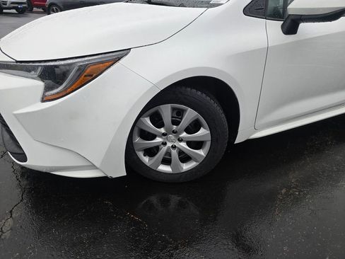 Certified 2024 Toyota Corolla LE FWD image 2