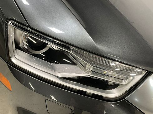 Used 2018 Audi Q3 2.0T Premium w/ Convenience Package AWD/4WD image 26