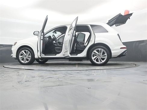 Used 2023 Audi Q7 3.0T Premium Plus image 57